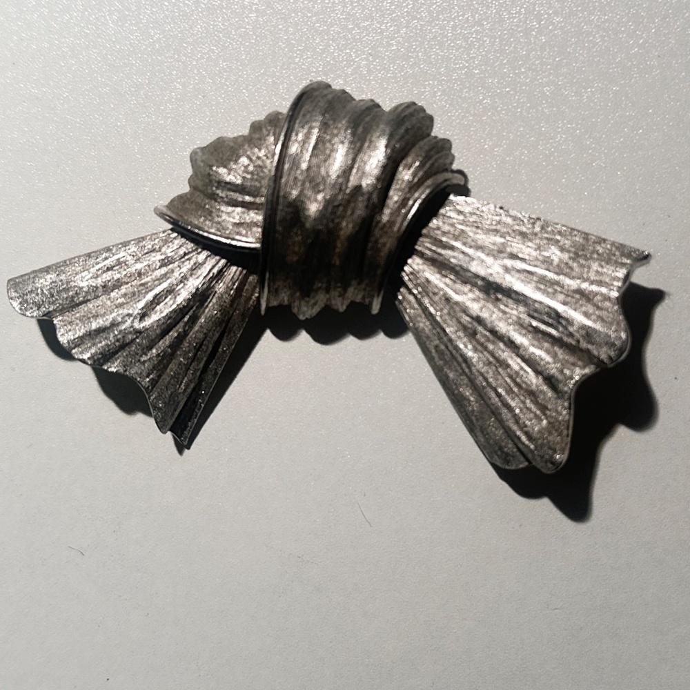 Silver Knot Brooch
